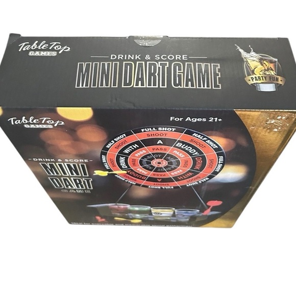 Dartboard Drinking Game Set with Shot Glasses - Picture 3 of 4